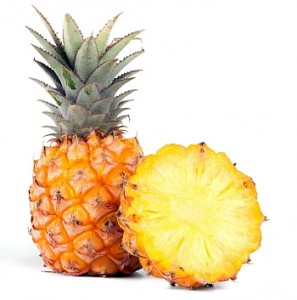 Természetes és ízletes módja egészségünk és vitalitásunk javításának az ananász fogyasztása.